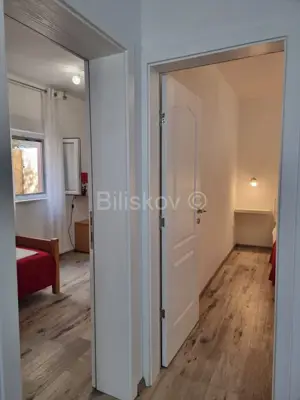 Wohnung im Erdgeschoss des Gebäudes, zu verkaufen - 11