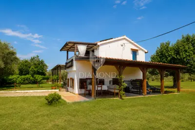 Istria, Rovinj, Unique house with a spacious yard near the beach - 2