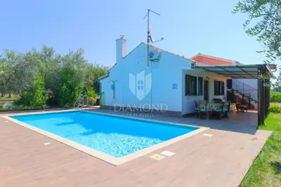 Istra, Rovinj, Jedinstvena kuća s prostranom okućnicom u blizini plaže - 9