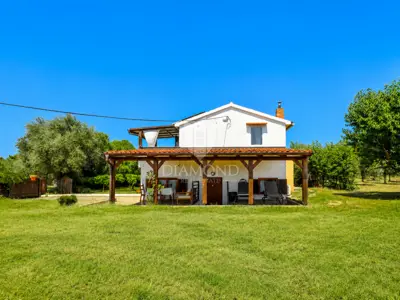 Istria, Rovinj, Unique house with a spacious yard near the beach - 3
