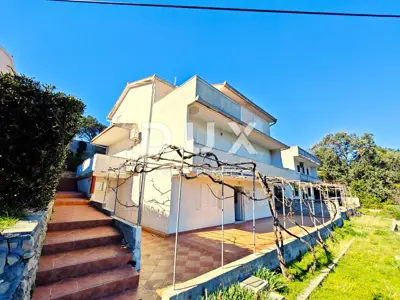 Haus 272 m², Supetarska Draga - 1. Reihe zum Meer