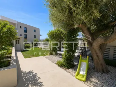 Apartment, Okrug Gornji, near the beach and amenities - 4
