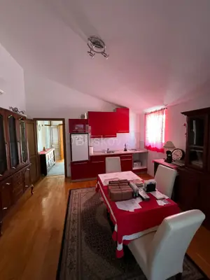 Kuća 370 m², Vodice - uređena okućnica i vrt - 18