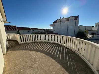 Kuća 370 m², Vodice - uređena okućnica i vrt - 22