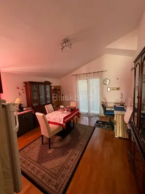 Haus 370 m², Vodice - gepflegter Hof und Garten - 16
