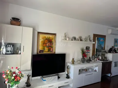 Haus 370 m², Vodice - gepflegter Hof und Garten - 7