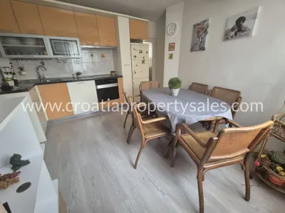 Wohnung, Split, 1. Stock, 5 Min. bis Bačvice