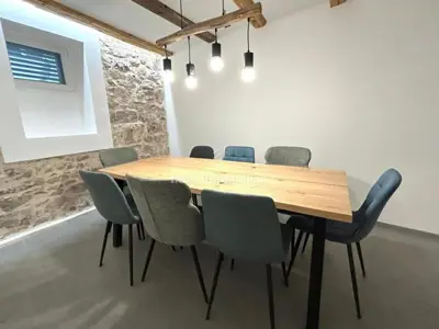 Stone house, Murter - sea view and inner courtyard - 11