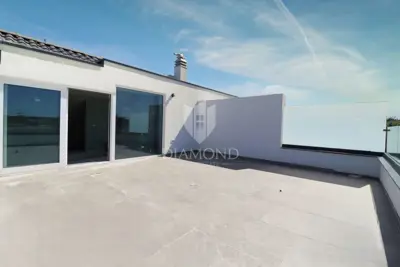 Poreč, moderna vila na ekskluzivnoj lokaciji - 13