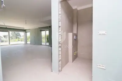 Poreč, moderna vila na ekskluzivnoj lokaciji - 4