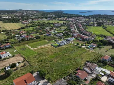 Baugrundstück, Valbandon bei Fažana, ruhige Lage