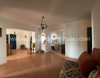 Haus, Brač, 230 m², 999 000 € - 4