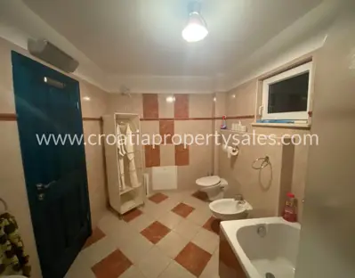 Haus, Brač, 230 m², 999 000 € - 6