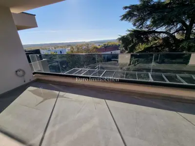 Stan 3, Poreč, 2 etaže, terasa 20 m² i pogled na more - 3