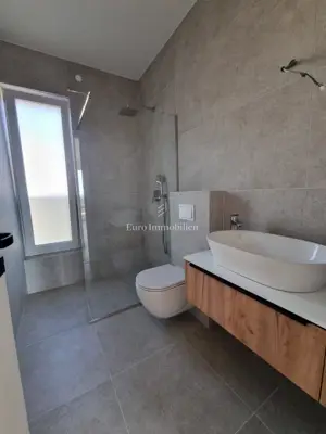Stan 3, Poreč, 2 etaže, terasa 20 m² i pogled na more - 13