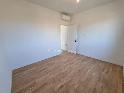 Stan 3, Poreč, 2 etaže, terasa 20 m² i pogled na more - 10