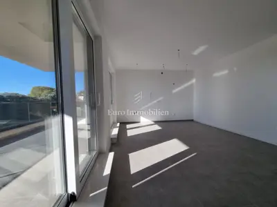 Stan 3, Poreč, 2 etaže, terasa 20 m² i pogled na more - 7