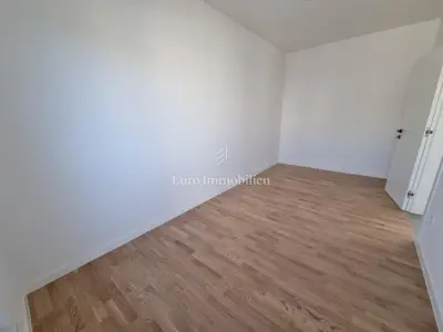 Stan 3, Poreč, 2 etaže, terasa 20 m² i pogled na more - 12