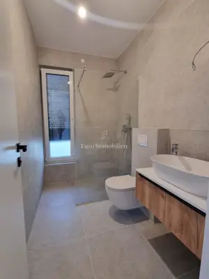 Stan 3, Poreč, 2 etaže, terasa 20 m² i pogled na more - 21