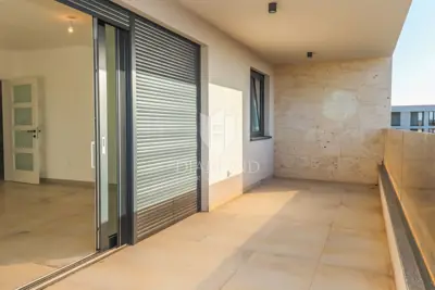 Stan 108 m², Volme - 3 spavaće sobe, lođa - 2