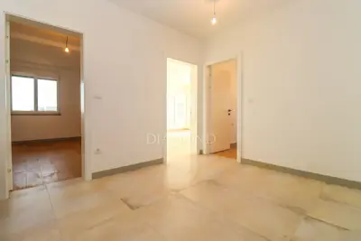 Stan 108 m², Volme - 3 spavaće sobe, lođa - 6