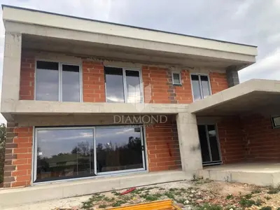 Kuća 170 m², Labin - 3 spavaće sobe i 3 kupaonice - 7