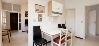 Kuća 177 m², Umag centar - poslovni prostor i dvorište - 9
