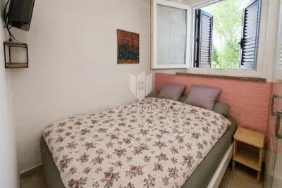Kuća 177 m², Umag centar - poslovni prostor i dvorište - 14