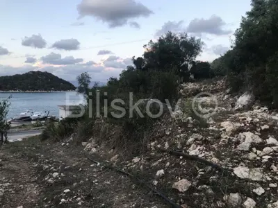 Baugrundstück 5 185 m², Zaklopatica, direkt am Meer und am Strand - 4