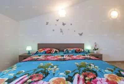 Prodaje se prekrasna vila sa bazenom u Vodnjanu - 8