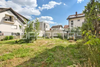 Zemljište s kućom 709 m², Savski gaj - M1 zona i gradnja - 16