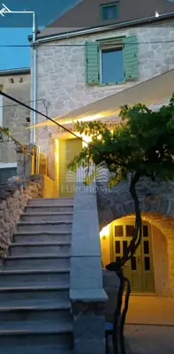 Stone house 90 m², Veli Iž - 50 m from the sea