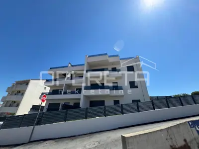 Apartment, Okrug Gornji, 2 bedrooms and rooftop terrace 64 m²