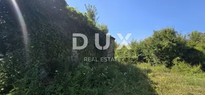 Immobilie 266 m², Kršan - abgeschiedenes Grundstück 6.445 m² - 5