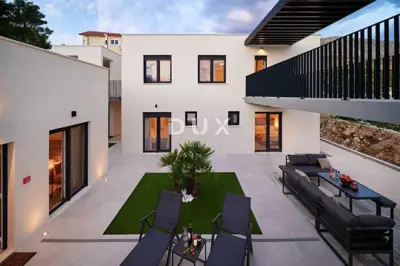 Villa 250 m², Omiš - sea view and pool - 3