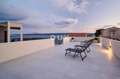 Villa 250 m², Omiš - sea view and pool - 12