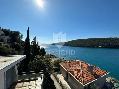 Kuća 228 m², Marčana - prvi red do mora - 2