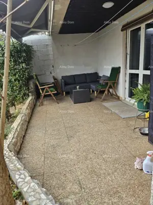 Verkauf zweier wohnungen im eg einer haus mit garten