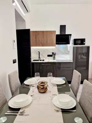 Wohnung 94 m², Rijeka Centar - 3 Apartments, Investition - 8