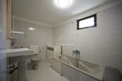 Istra, Kaštelir - kamena kuća s dvorištem - 9