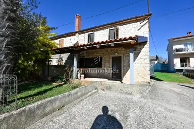 Istra, Kaštelir - kamena kuća s dvorištem - 16