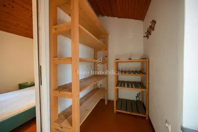 Istra, Kaštelir - kamena kuća s dvorištem - 15