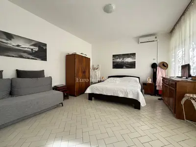 Apartmanska kuća 250 m², Promajna - 4 apartmana i terasa - 15
