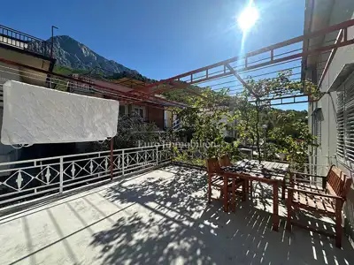 Apartmanska kuća 250 m², Promajna - 4 apartmana i terasa - 9