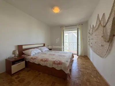 Apartmanska kuća 250 m², Promajna - 4 apartmana i terasa - 13