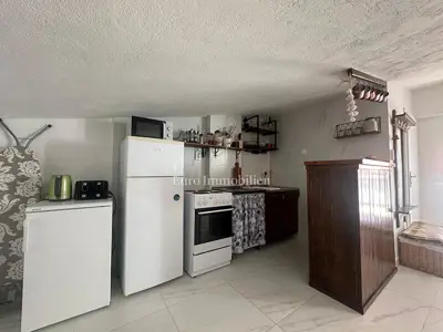 Apartmanska kuća 250 m², Promajna - 4 apartmana i terasa - 6
