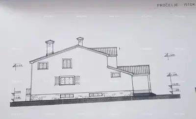 Haus 600 m², Umag - 30 Parkplätze - 7
