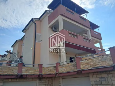 Wohngebäude, Sveti Filip i Jakov, 1.569 m² und touristisches Potenzial