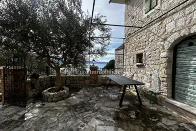 Renovirana kamena kuća s prelijepim pogledom na more - Omiš - 4