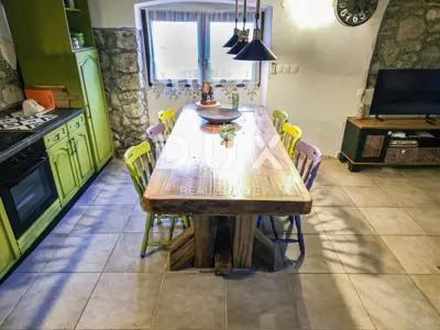 Haus 80 m², Krk - Okolica, Dachterrasse mit Jacuzzi - 12